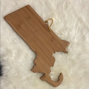 Bamboo Massachusetts State-Shaped Cutting Board